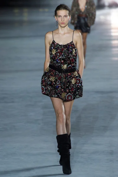 Look 7